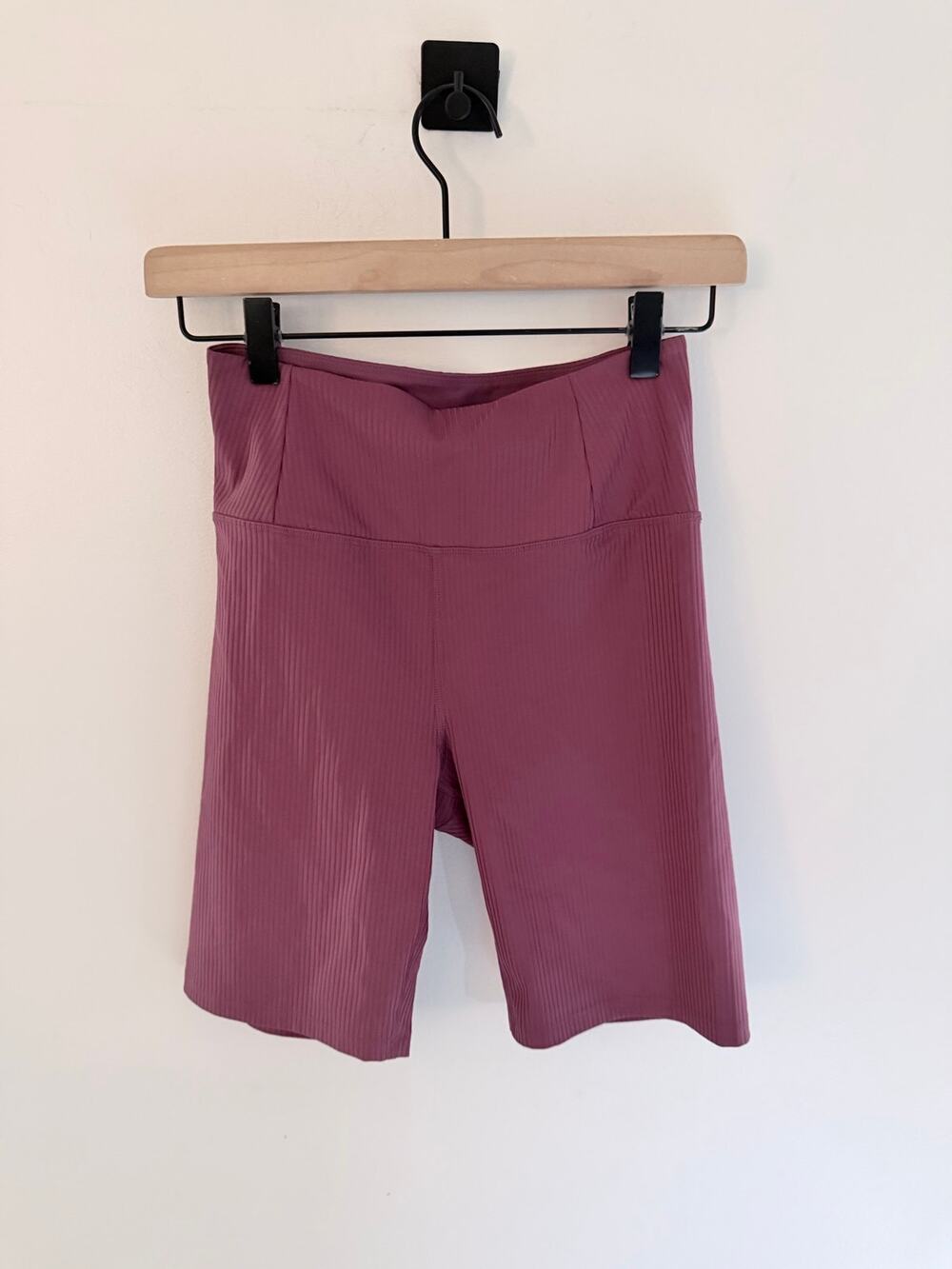 Girlfriend Collective Mauve Goji Compression Rib High-Rise Bike Shorts-Size S